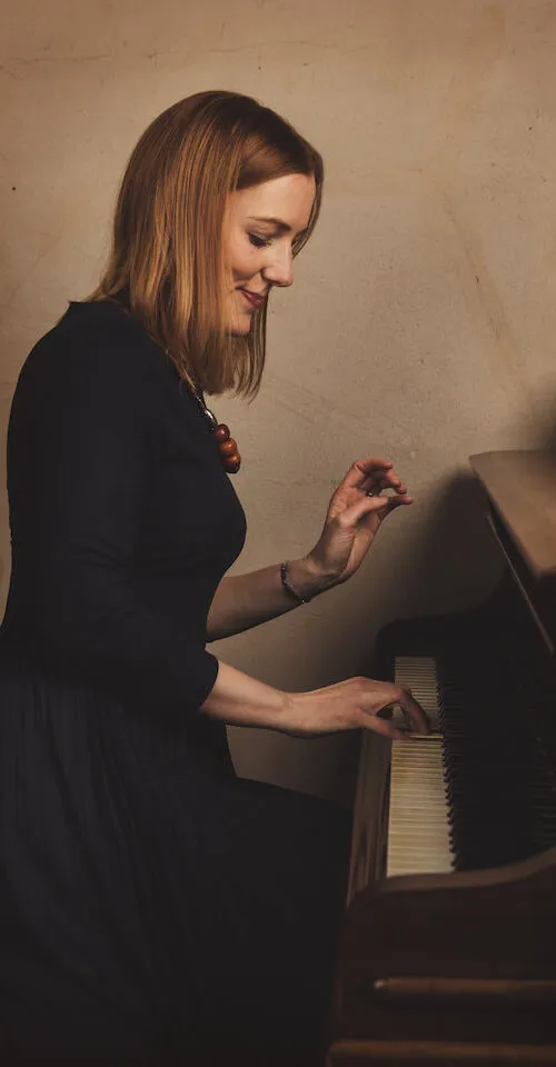 Alexandra Stevenson Piano